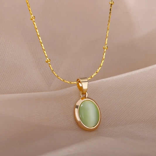 transparent oval necklace